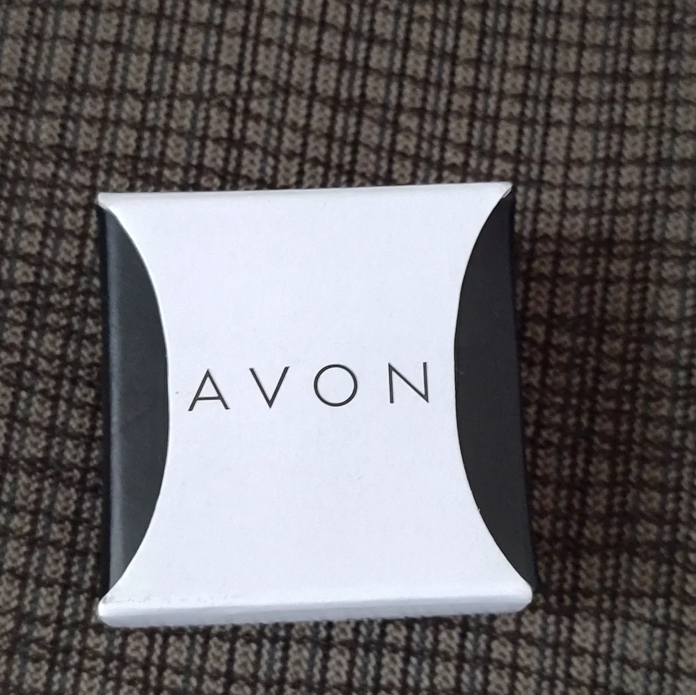 Avon Golden Egg Necklace and Earring Gift Set - Picture 6 of 7